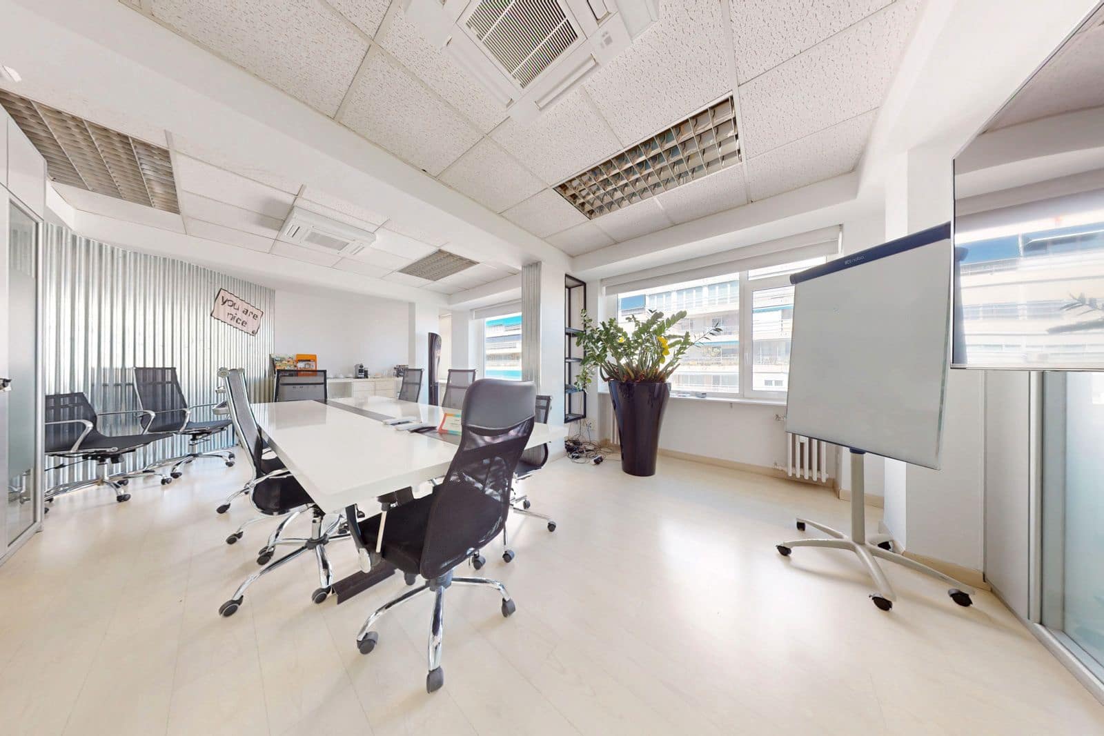 Kontor til salg i Madrid by - € 4.200.000 (Ref: 8862116)