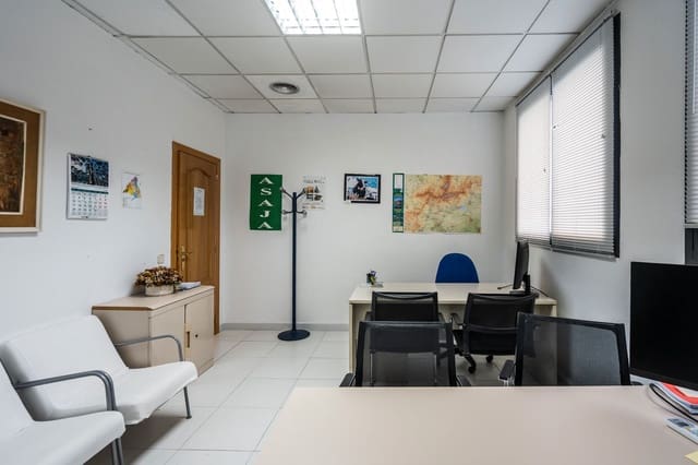 Local Commercial à vendre à Colmenar Viejo - 550 000 € (Ref: 8878503)