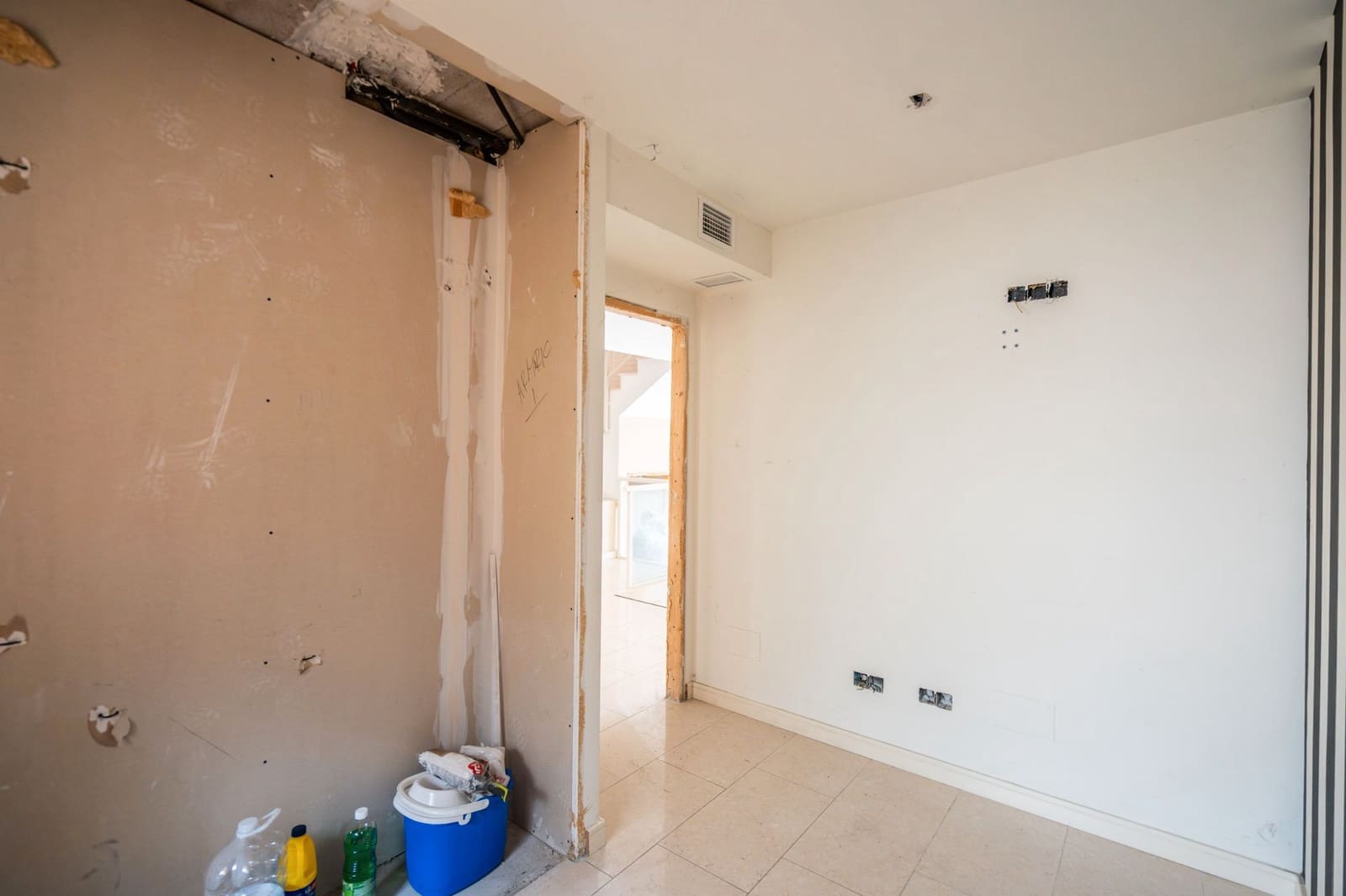 4 soveværelse Byhus til salg i Torrelodones med garage - € 750.000 (Ref: 8882109)