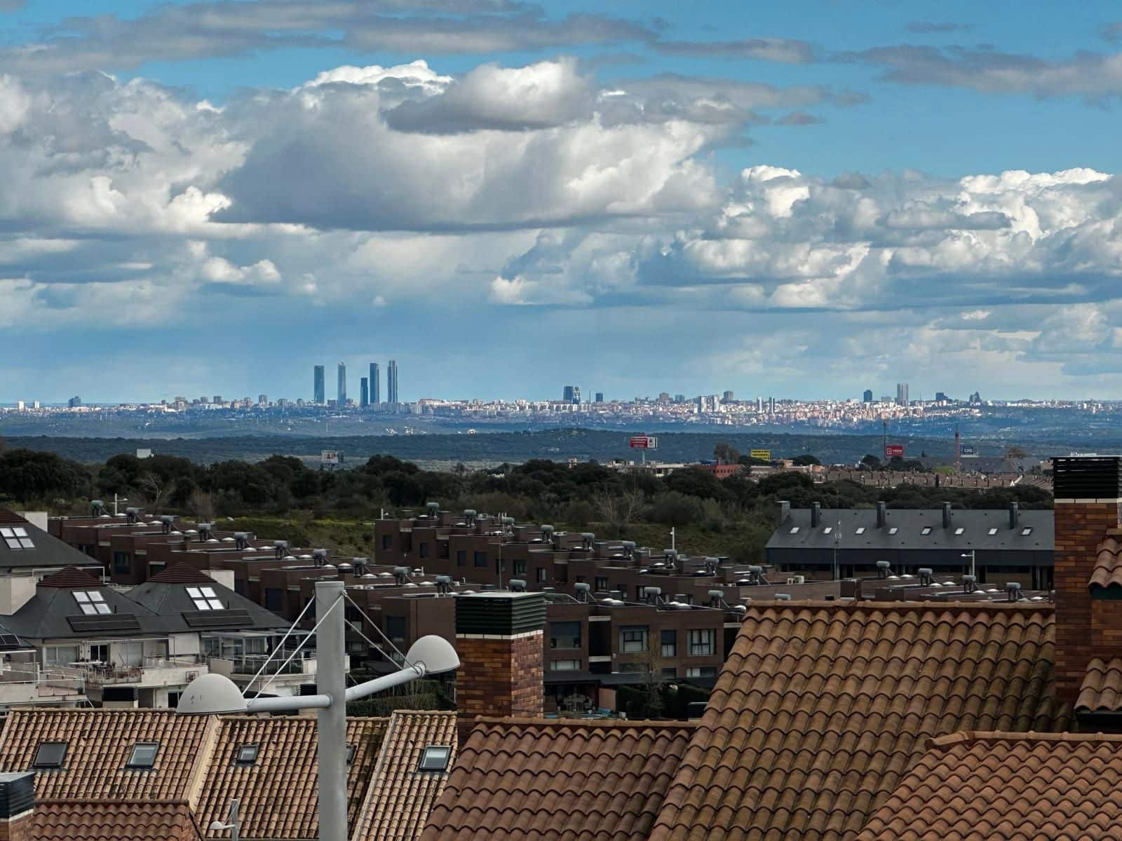 4 soveværelse Byhus til salg i Torrelodones med garage - € 750.000 (Ref: 8882109)