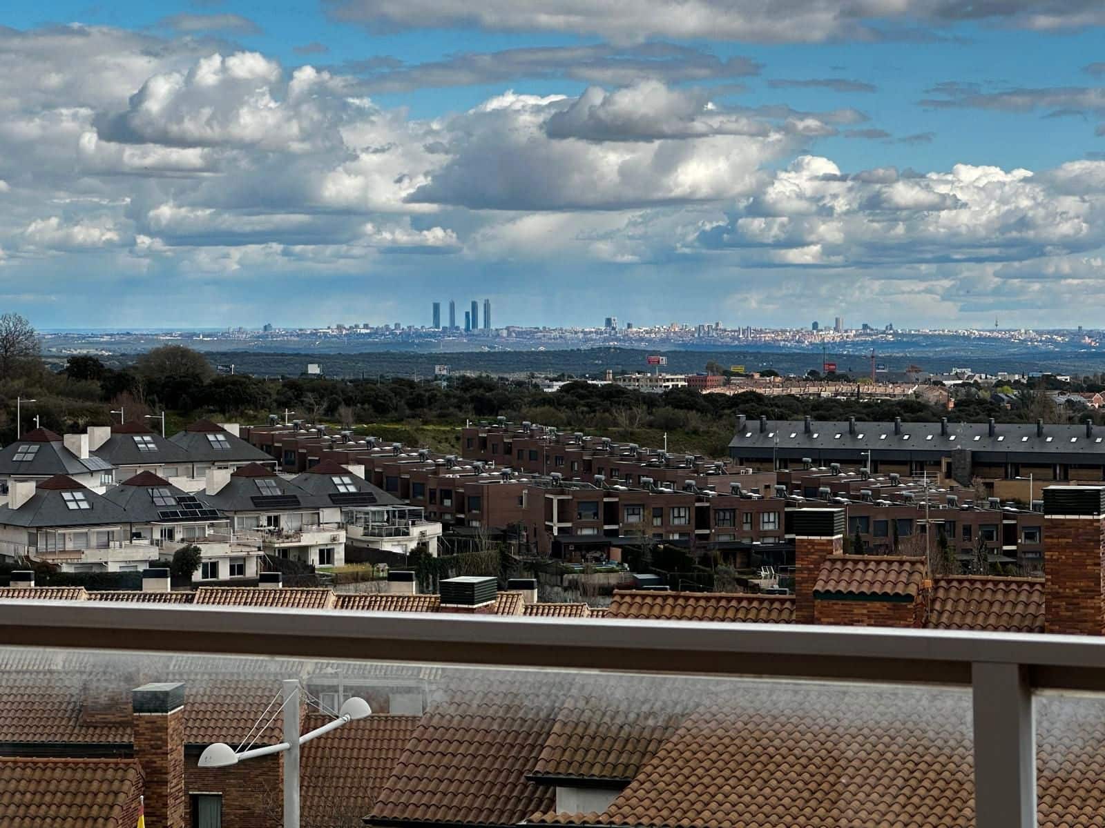 4 soveværelse Byhus til salg i Torrelodones med garage - € 750.000 (Ref: 8882109)