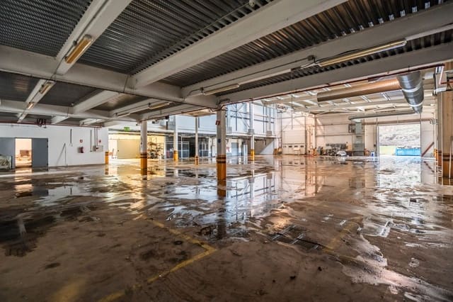 Commercial for sale in Añover de Tajo - € 1,490,000 (Ref: 8895775)