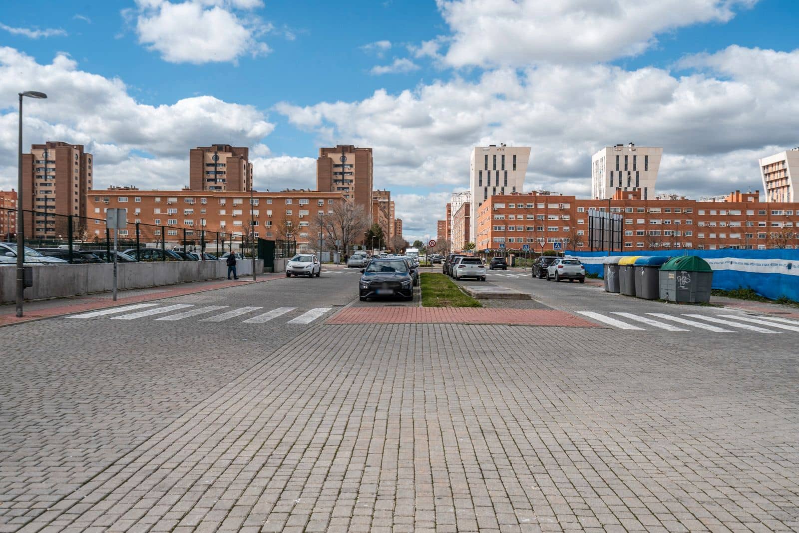 Commercial for sale in Parla - € 100,000 (Ref: 8906279)