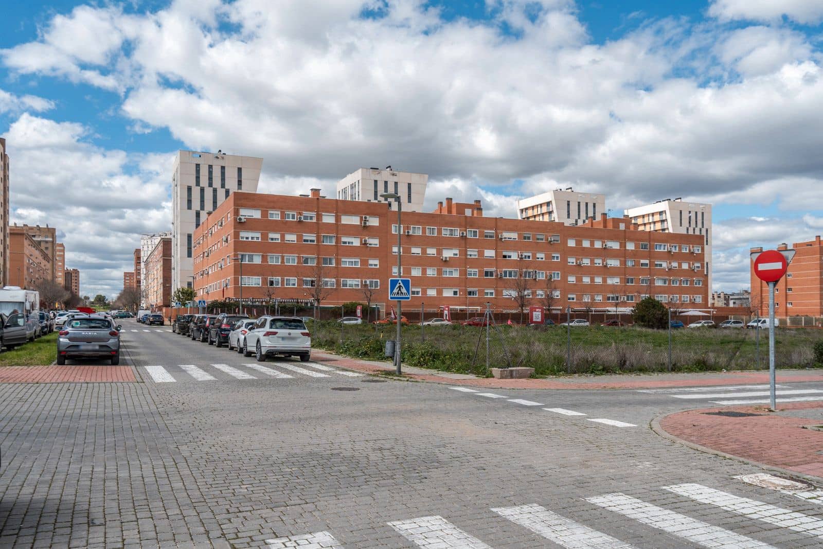 Commercial for sale in Parla - € 100,000 (Ref: 8906279)