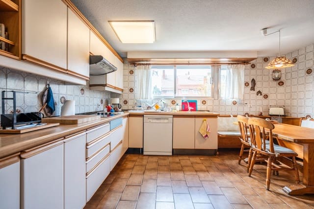 6 makuuhuone Paritalo myytävänä paikassa Peñagrande, Madrid kaupunki mukana 
autotalli - 1 295 000 € (Ref: 8920850)