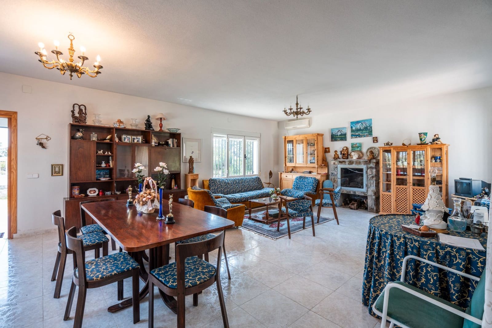 4 bedroom Finca/Country House for sale in Almorox - € 600,000 (Ref: 8942307)