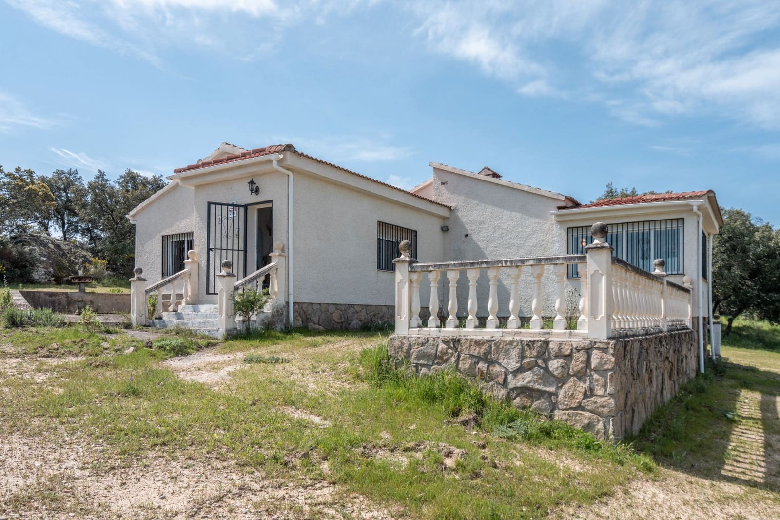 4 bedroom Finca/Country House for sale in Almorox - € 600,000 (Ref: 8942307)