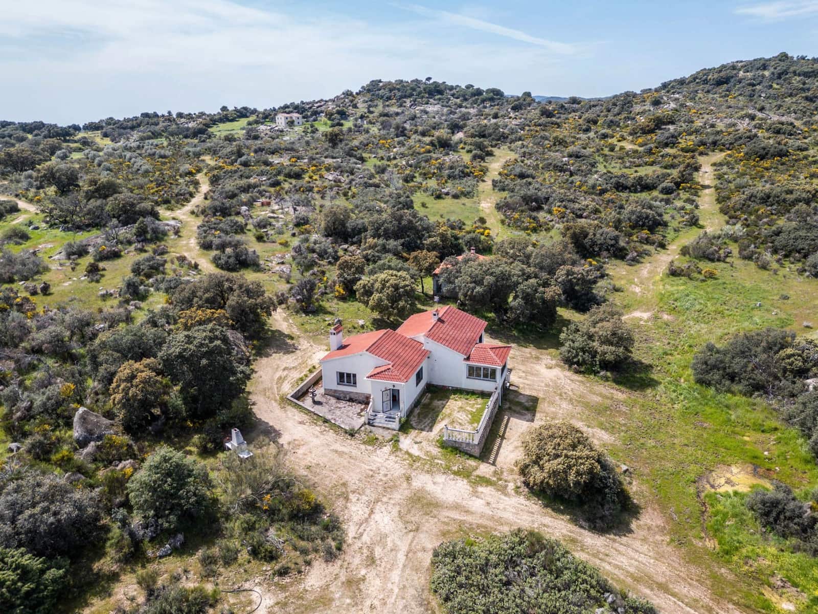 4 bedroom Finca/Country House for sale in Almorox - € 600,000 (Ref: 8942307)