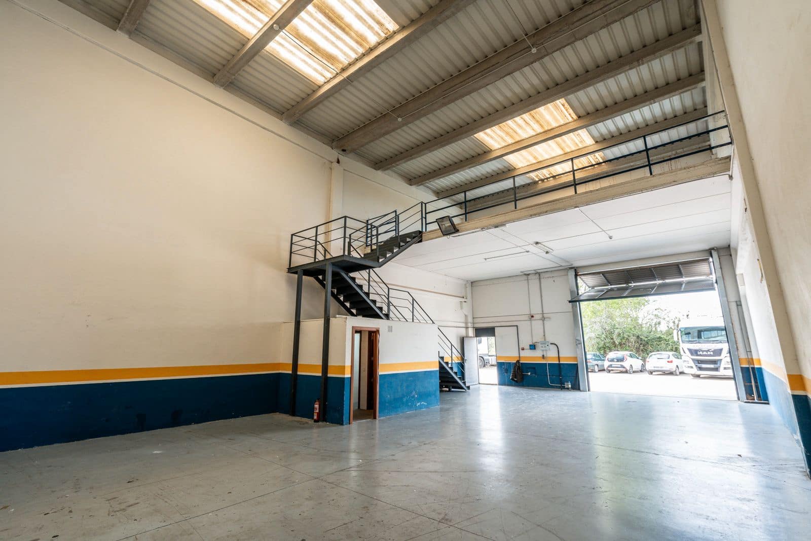 Erhverv til salg i Meco - € 220.500 (Ref: 8948242)