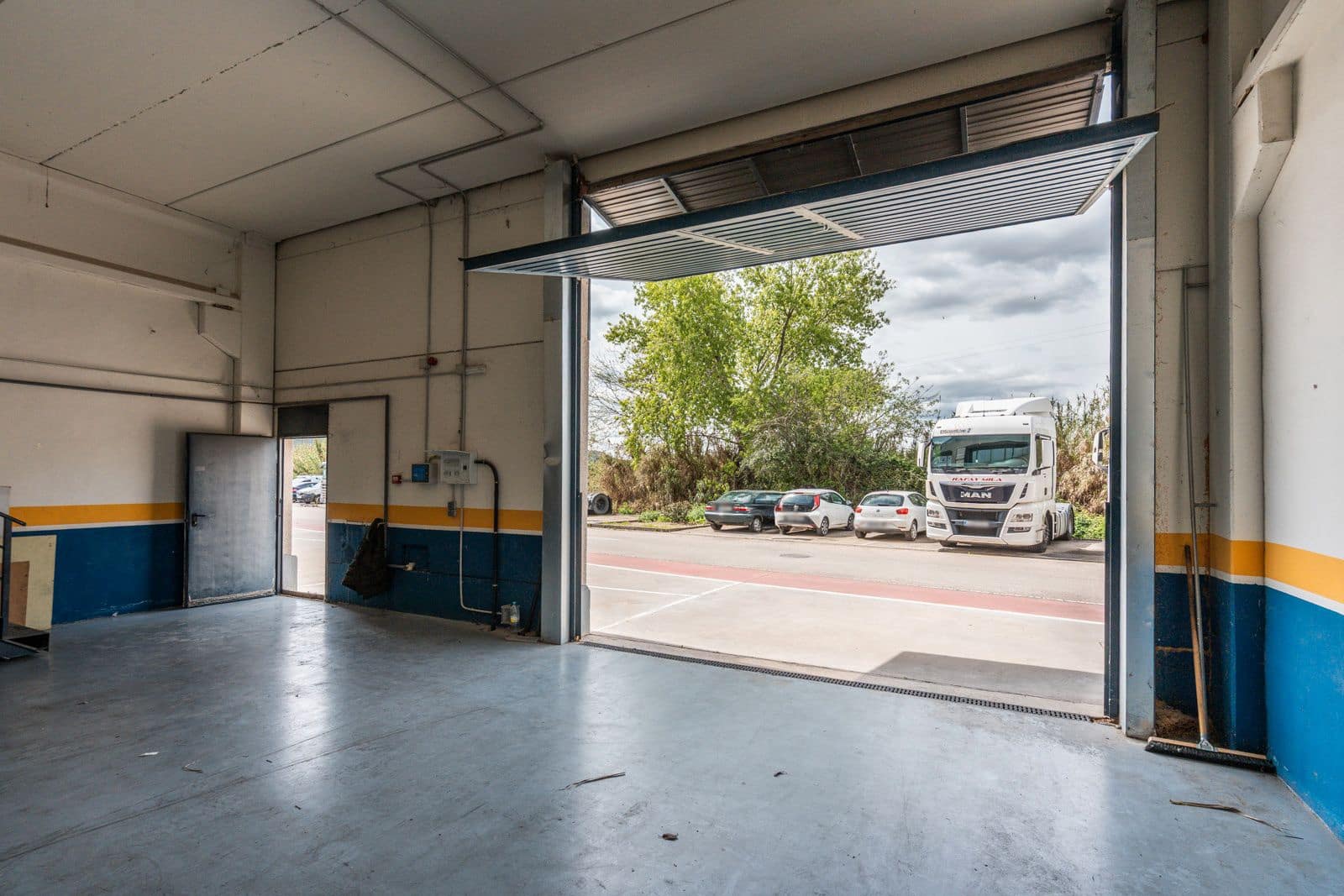 Erhverv til salg i Meco - € 220.500 (Ref: 8948242)