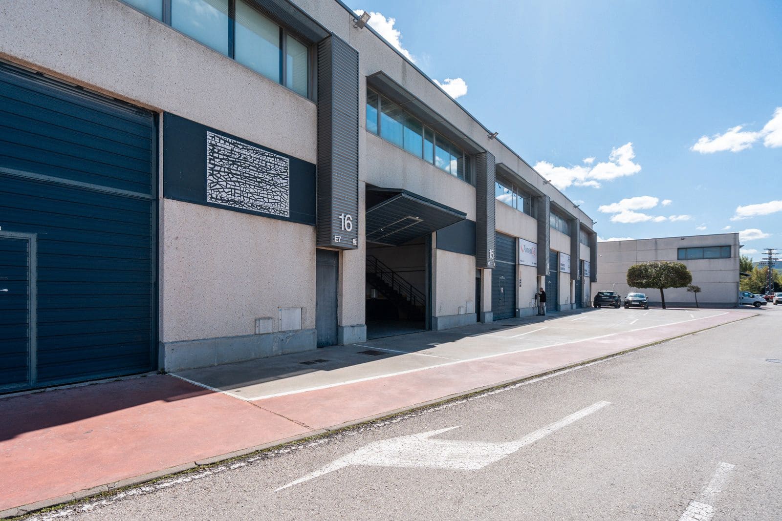 Erhverv til salg i Meco - € 220.500 (Ref: 8948242)