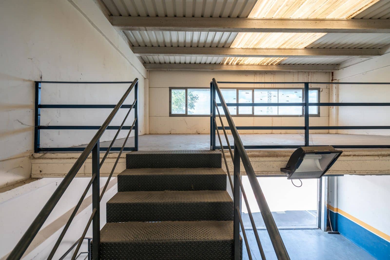 Erhverv til salg i Meco - € 220.500 (Ref: 8948242)