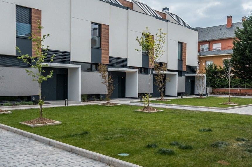 5 soveværelse Byhus til salg i Las Rozas de Madrid med swimmingpool garage - € 990.000 (Ref: 8969568)