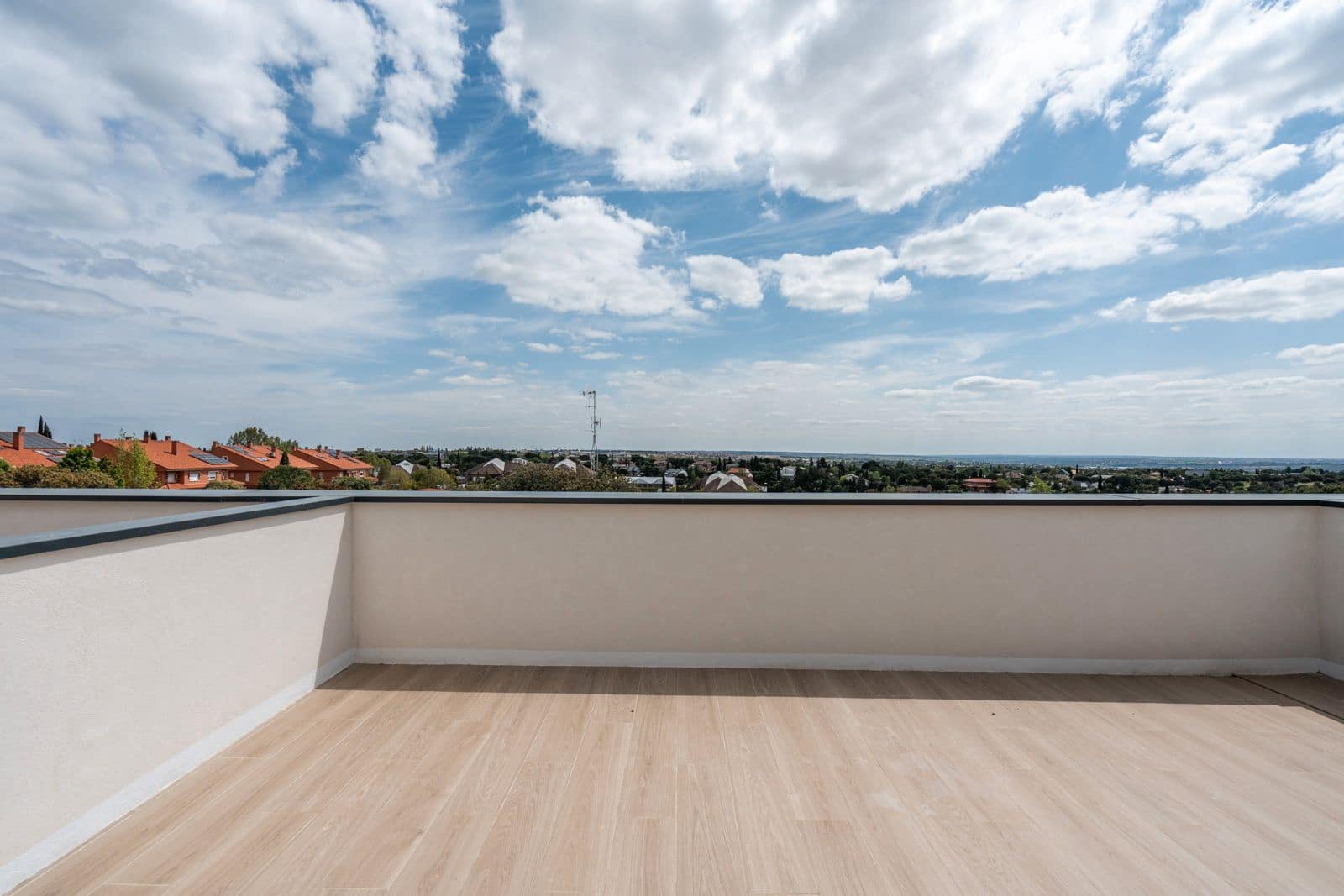 5 soveværelse Byhus til salg i Las Rozas de Madrid med swimmingpool garage - € 990.000 (Ref: 8969568)