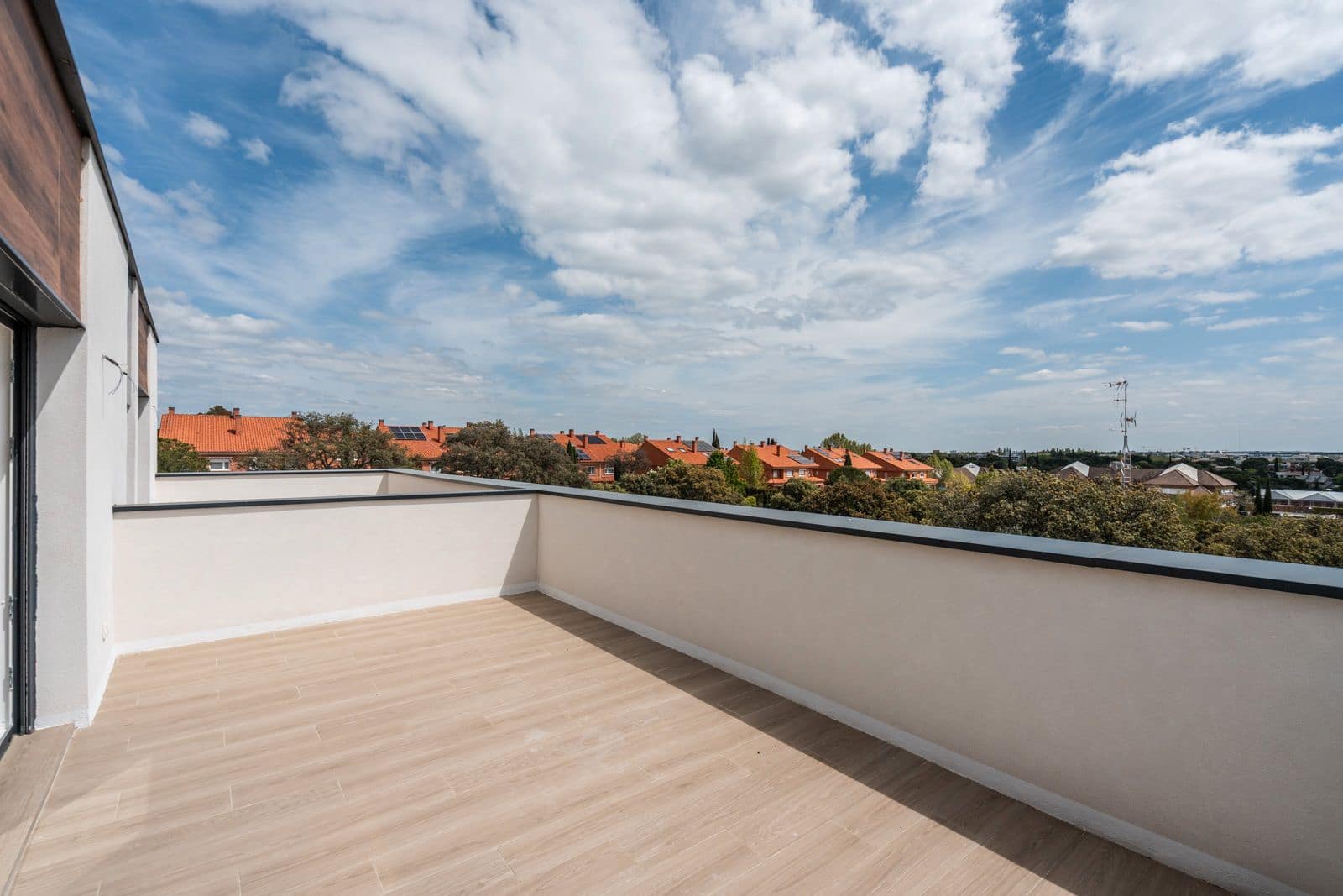 5 soveværelse Byhus til salg i Las Rozas de Madrid med swimmingpool garage - € 990.000 (Ref: 8969568)