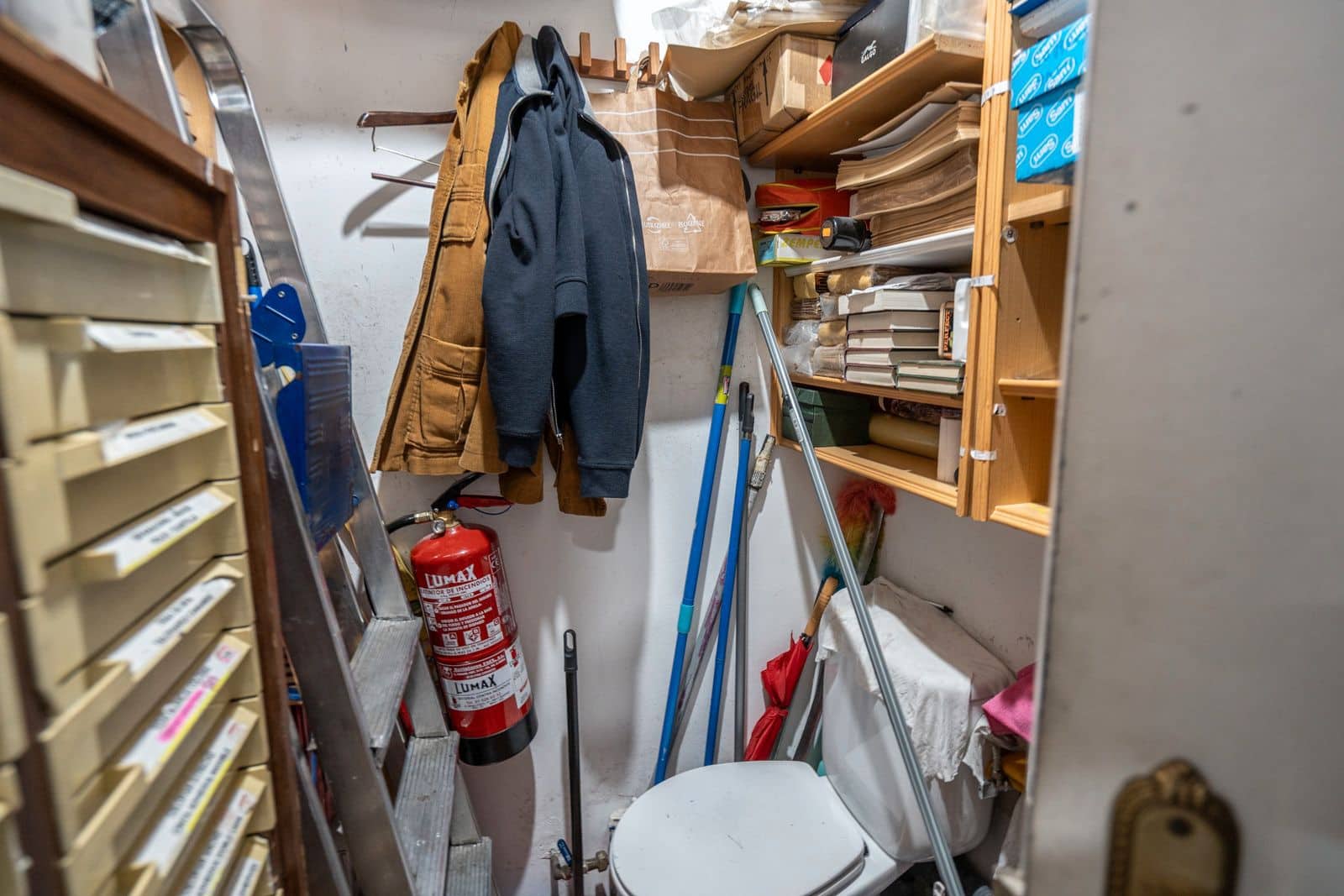 Erhverv til salg i Leganes - € 250.000 (Ref: 9000283)