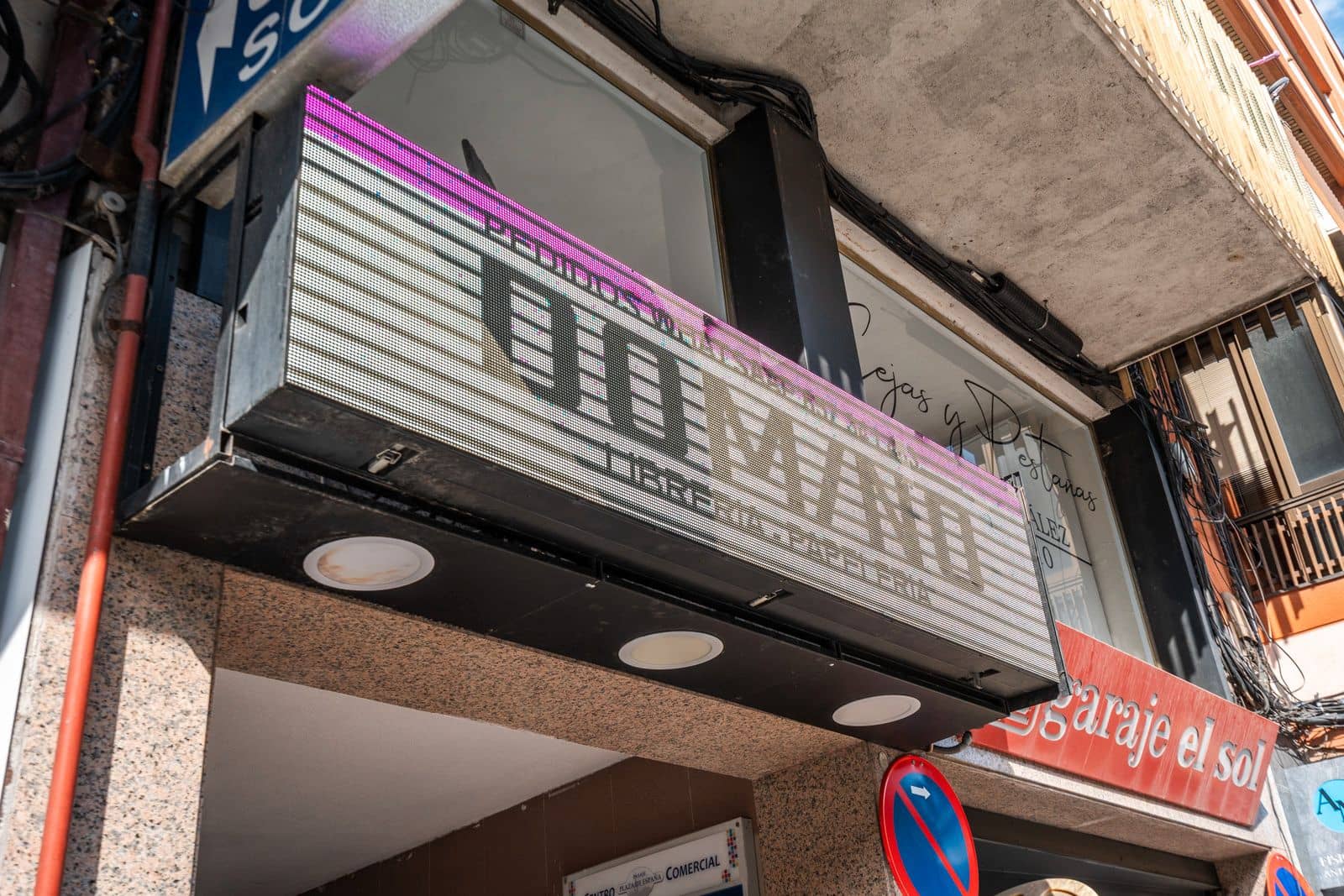 Erhverv til salg i Leganes - € 250.000 (Ref: 9000283)