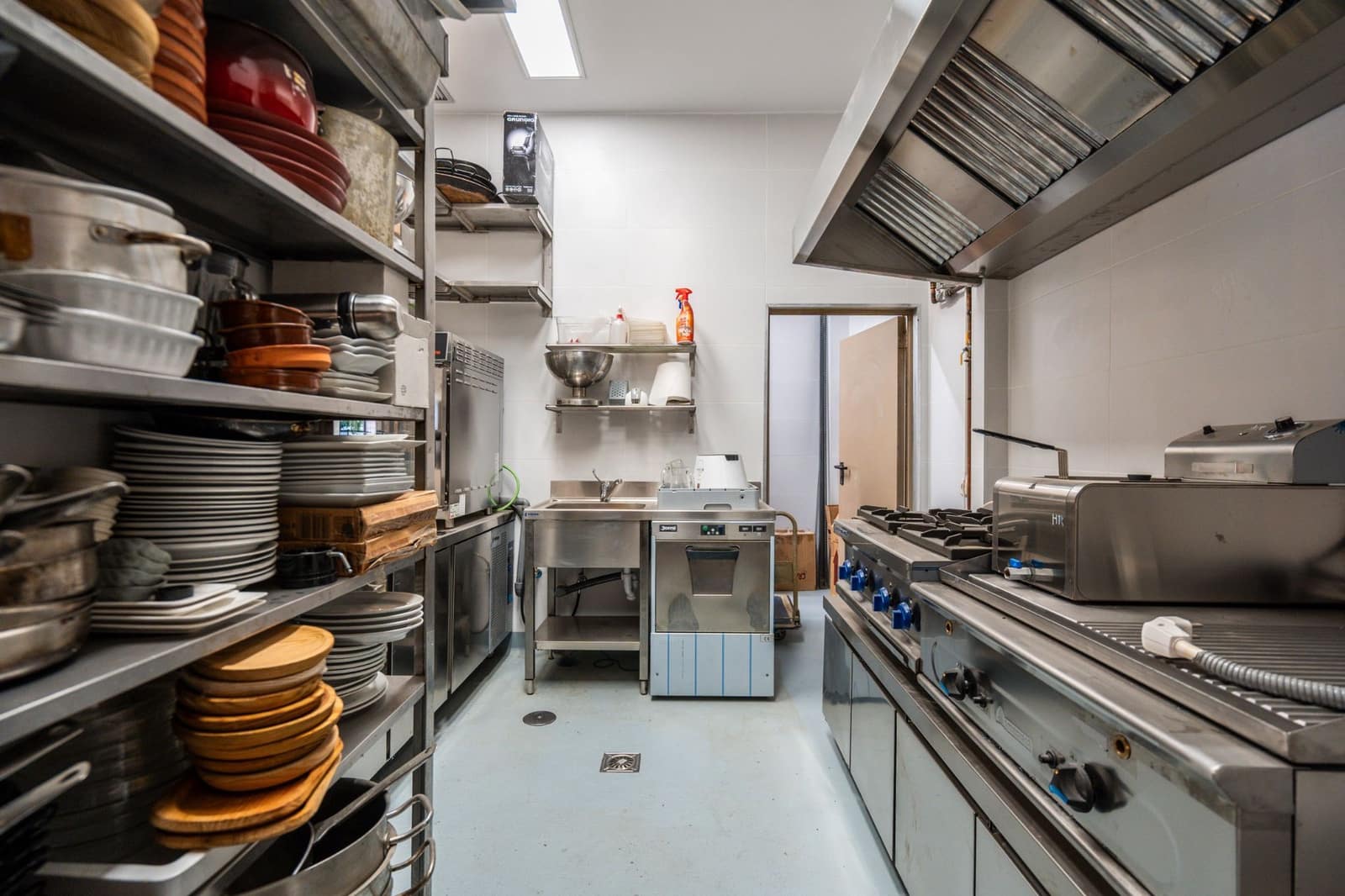 Erhverv til salg i Alcorcon - € 345.000 (Ref: 9002664)