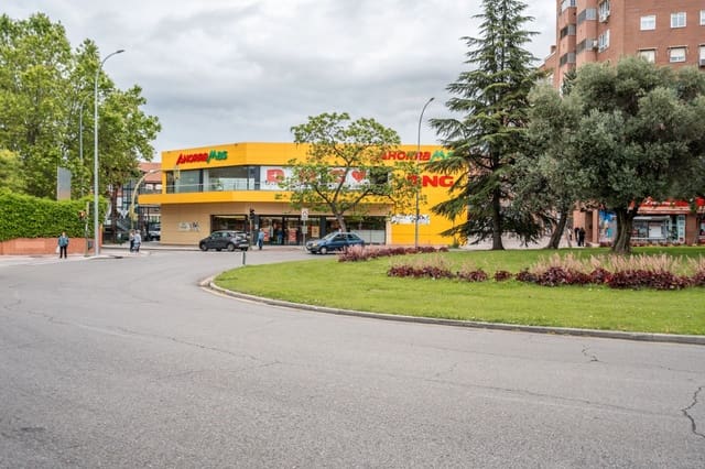 Commercial for sale in Alcorcón - € 345,000 (Ref: 9002664)