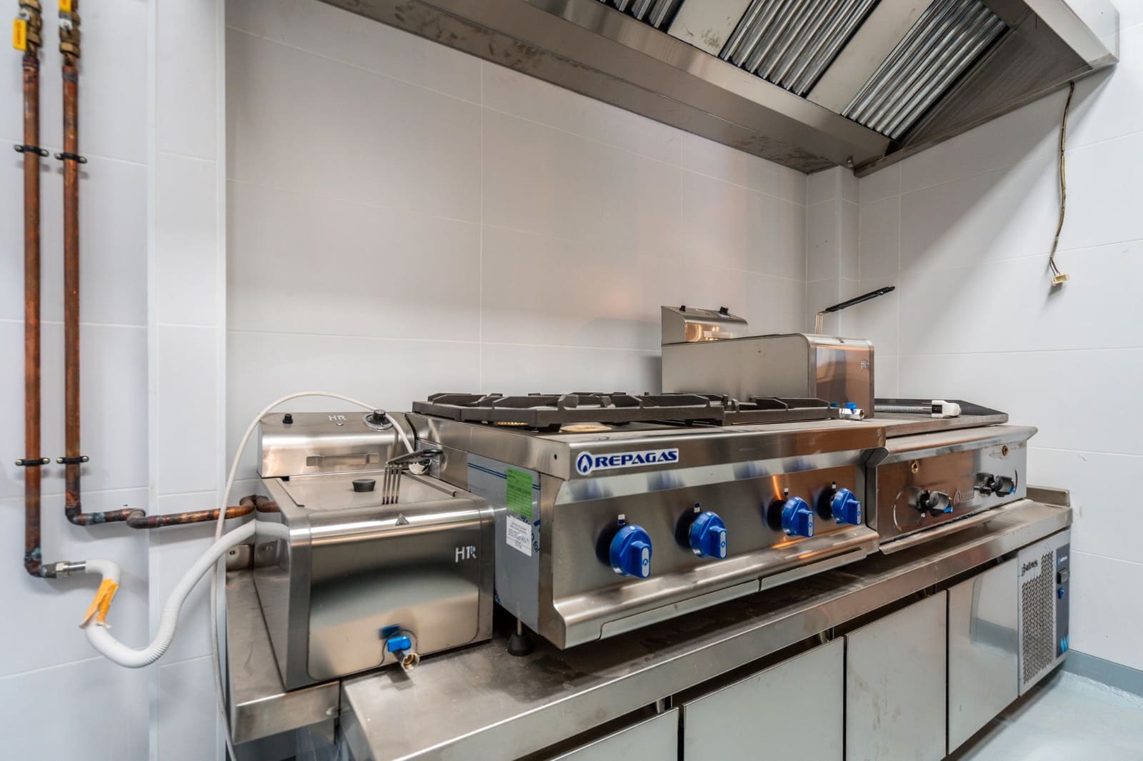 Erhverv til salg i Alcorcon - € 345.000 (Ref: 9002664)