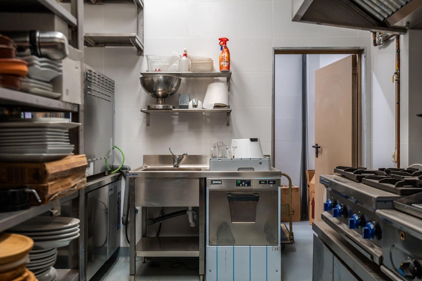 Erhverv til salg i Alcorcon - € 345.000 (Ref: 9002664)