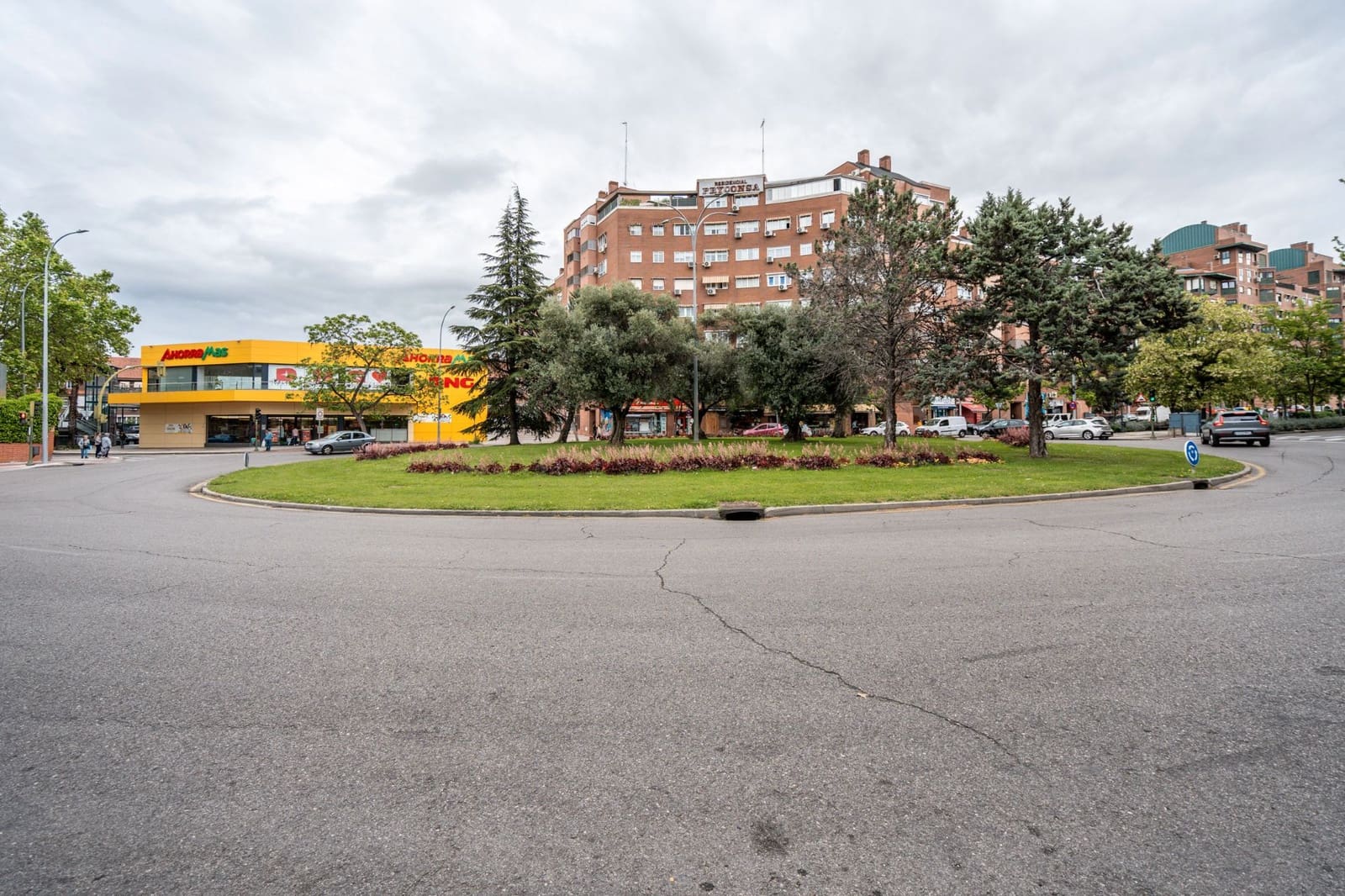 Erhverv til salg i Alcorcon - € 345.000 (Ref: 9002664)