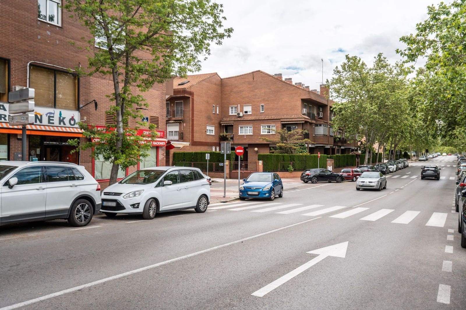 Erhverv til salg i Alcorcon - € 345.000 (Ref: 9002664)