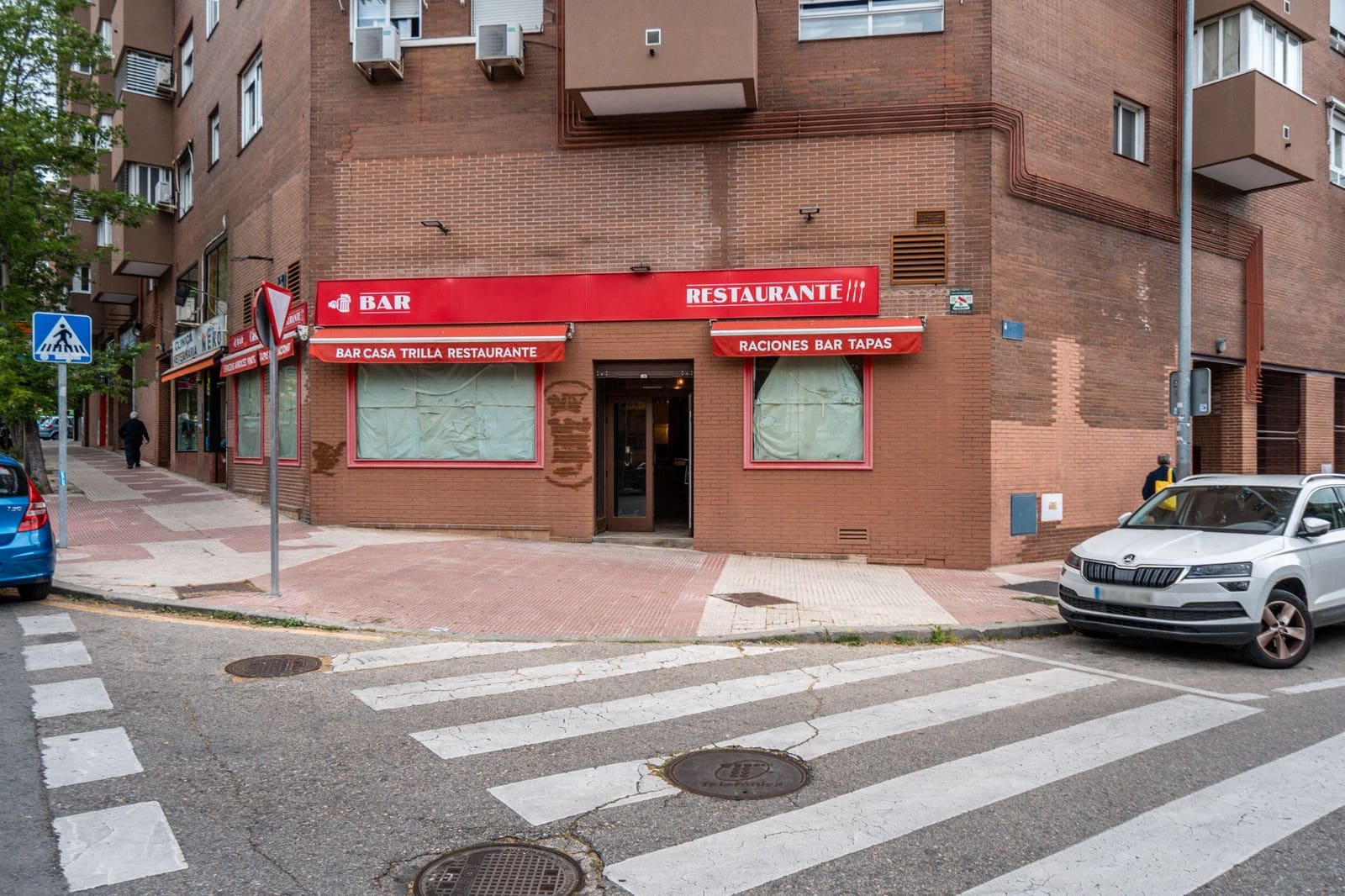 Erhverv til salg i Alcorcon - € 345.000 (Ref: 9002664)