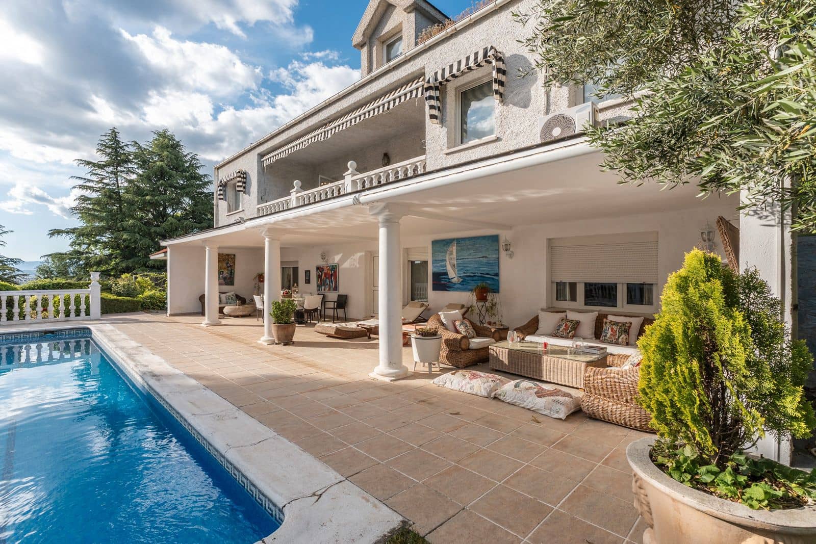 6 soveværelse Villa til salg i Boadilla del Monte med swimmingpool garage - € 1.500.000 (Ref: 9022358)