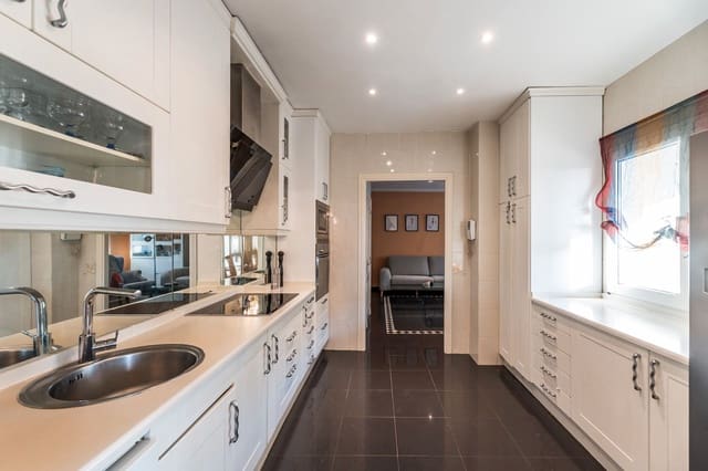 6 sypialnia Willa na sprzedaż w Boadilla del Monte z basenem garażem - 1 500 000 € (Ref: 9022358)