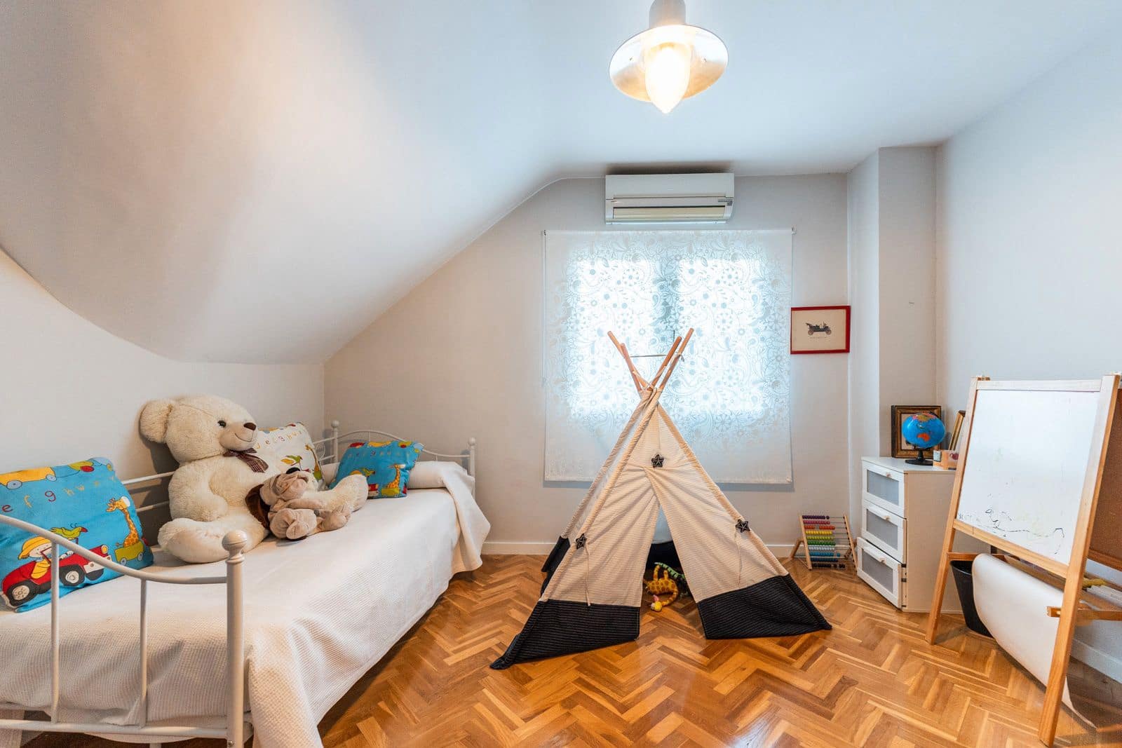 6 soveværelse Villa til salg i Boadilla del Monte med swimmingpool garage - € 1.500.000 (Ref: 9022358)