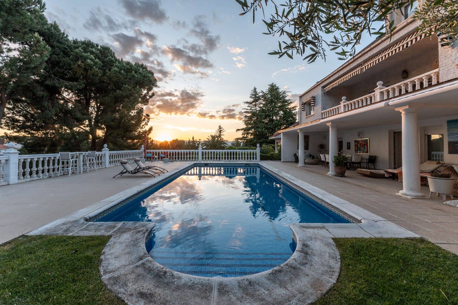 6 soveværelse Villa til salg i Boadilla del Monte med swimmingpool garage - € 1.500.000 (Ref: 9022358)