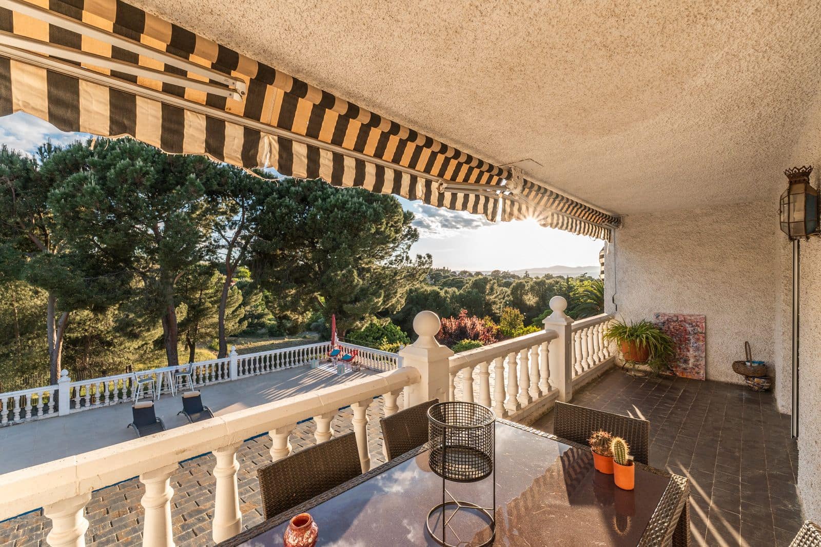 6 soveværelse Villa til salg i Boadilla del Monte med swimmingpool garage - € 1.500.000 (Ref: 9022358)