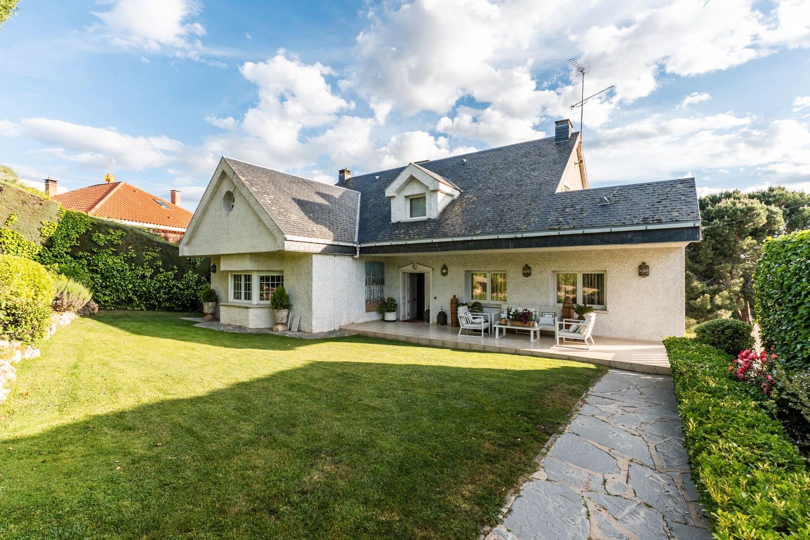 6 soveværelse Villa til salg i Boadilla del Monte med swimmingpool garage - € 1.500.000 (Ref: 9022358)