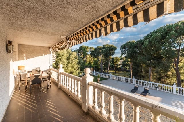 6 sypialnia Willa na sprzedaż w Boadilla del Monte z basenem garażem - 1 500 000 € (Ref: 9022358)