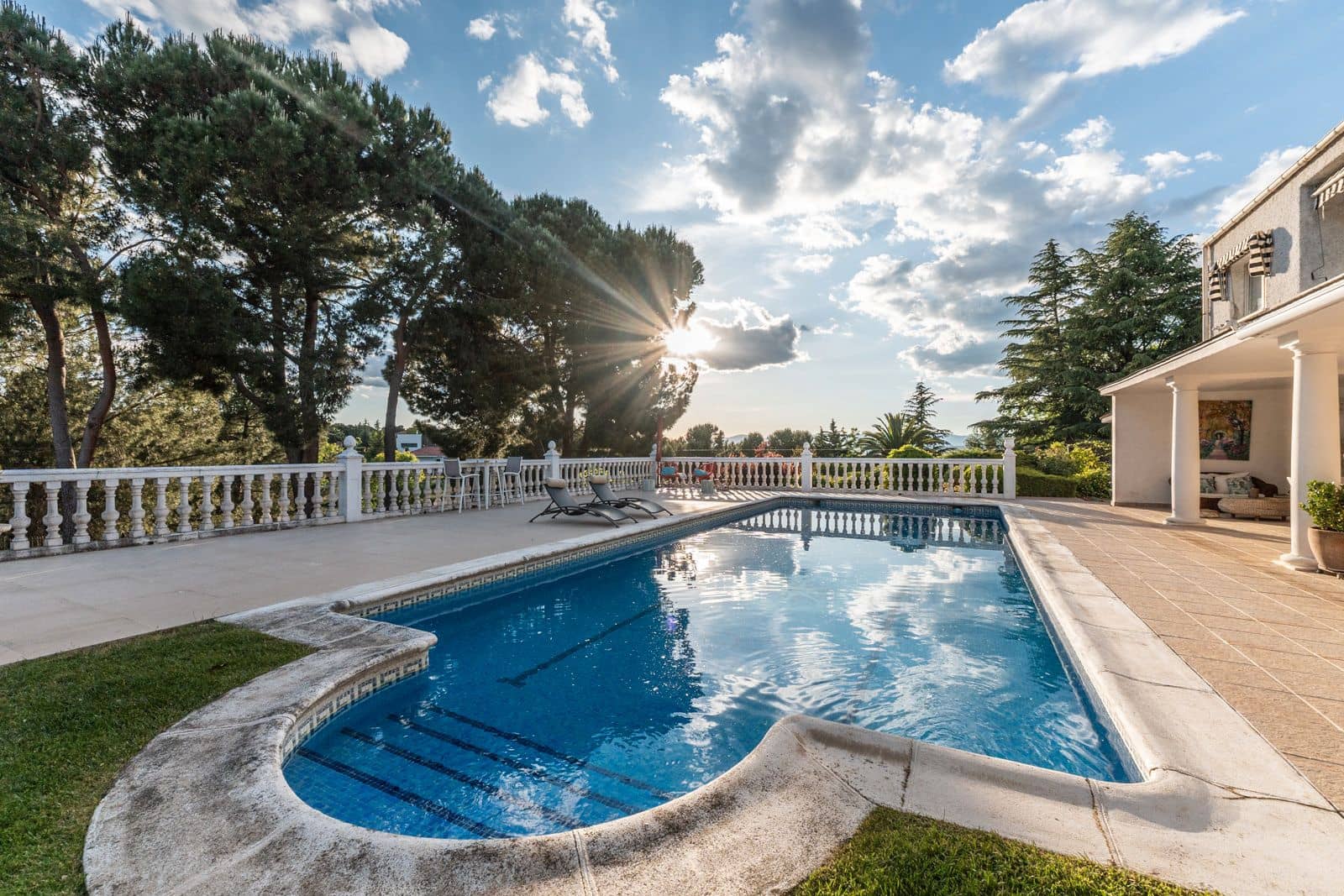 6 soveværelse Villa til salg i Boadilla del Monte med swimmingpool garage - € 1.500.000 (Ref: 9022358)