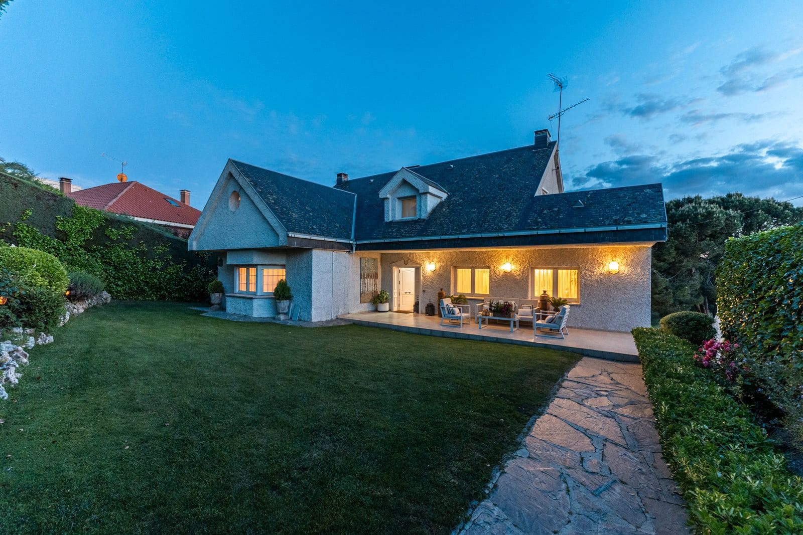 6 soveværelse Villa til salg i Boadilla del Monte med swimmingpool garage - € 1.500.000 (Ref: 9022358)