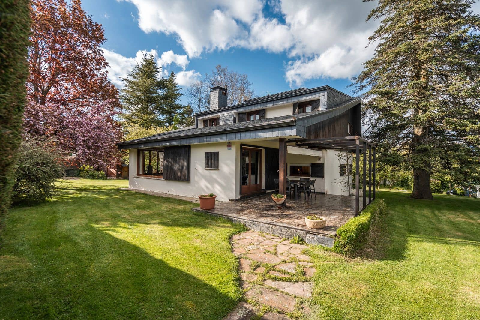 5 soveværelse Villa til salg i El Espinar med garage - € 930.000 (Ref: 9028440)