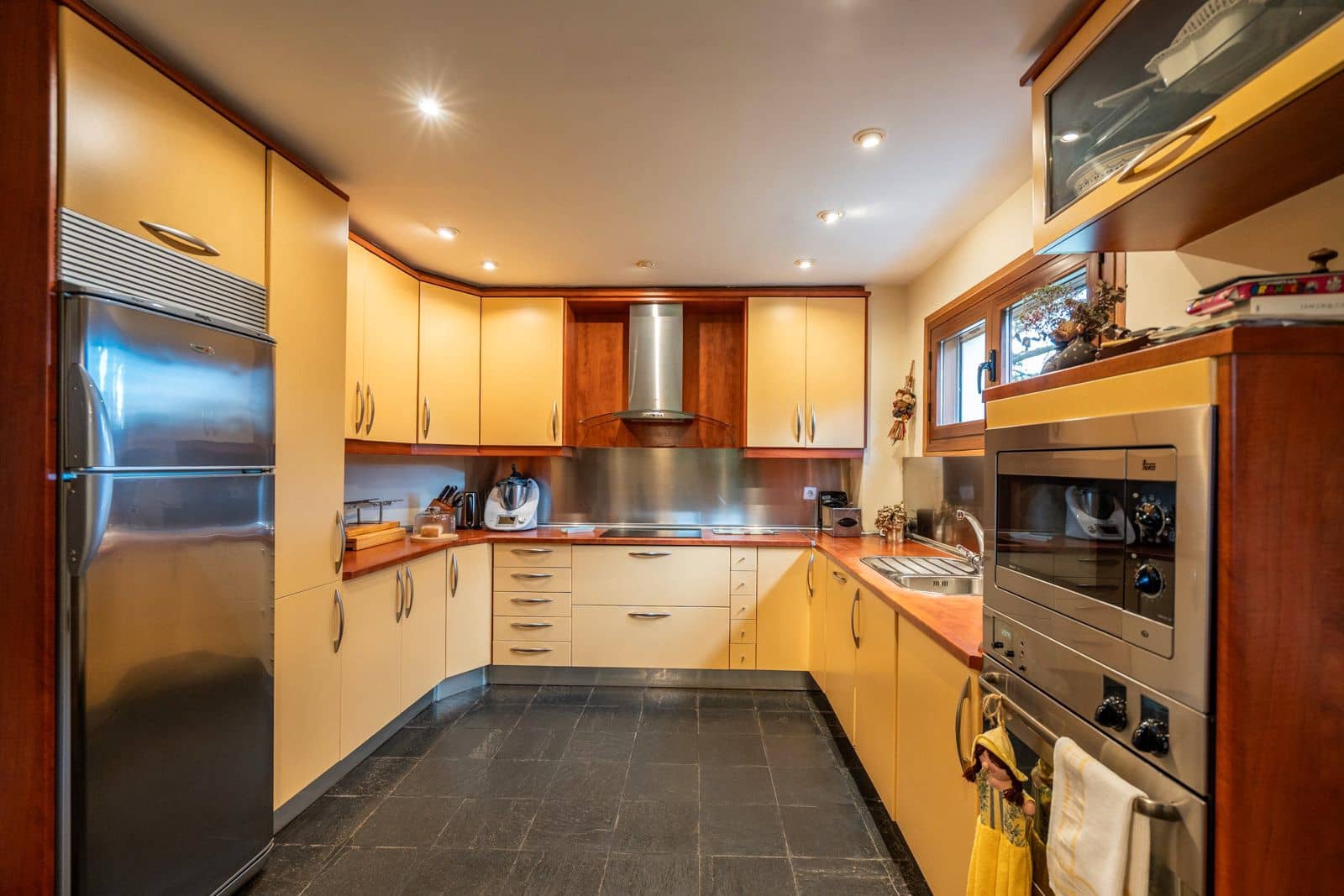 5 soveværelse Villa til salg i El Espinar med garage - € 930.000 (Ref: 9028440)