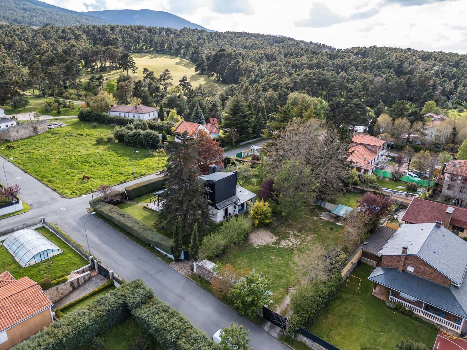 5 soveværelse Villa til salg i El Espinar med garage - € 930.000 (Ref: 9028440)