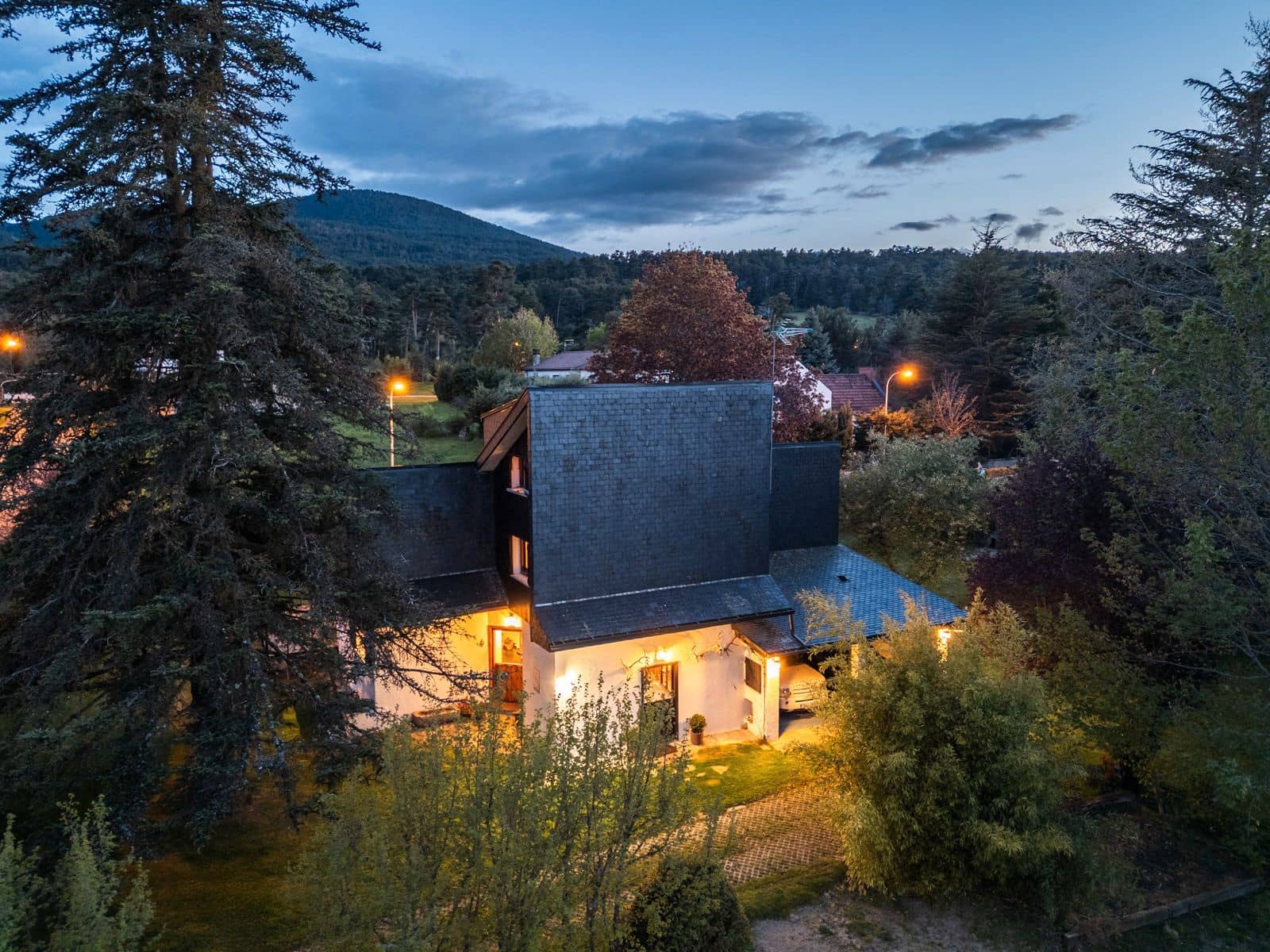 5 soveværelse Villa til salg i El Espinar med garage - € 930.000 (Ref: 9028440)