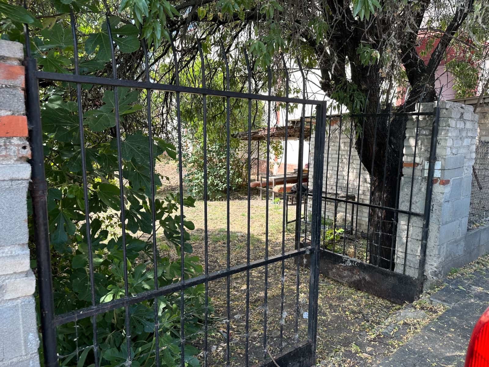 Ubebygd land til salgs i Paracuellos de Jarama - € 165 000 (Ref: 9030857)