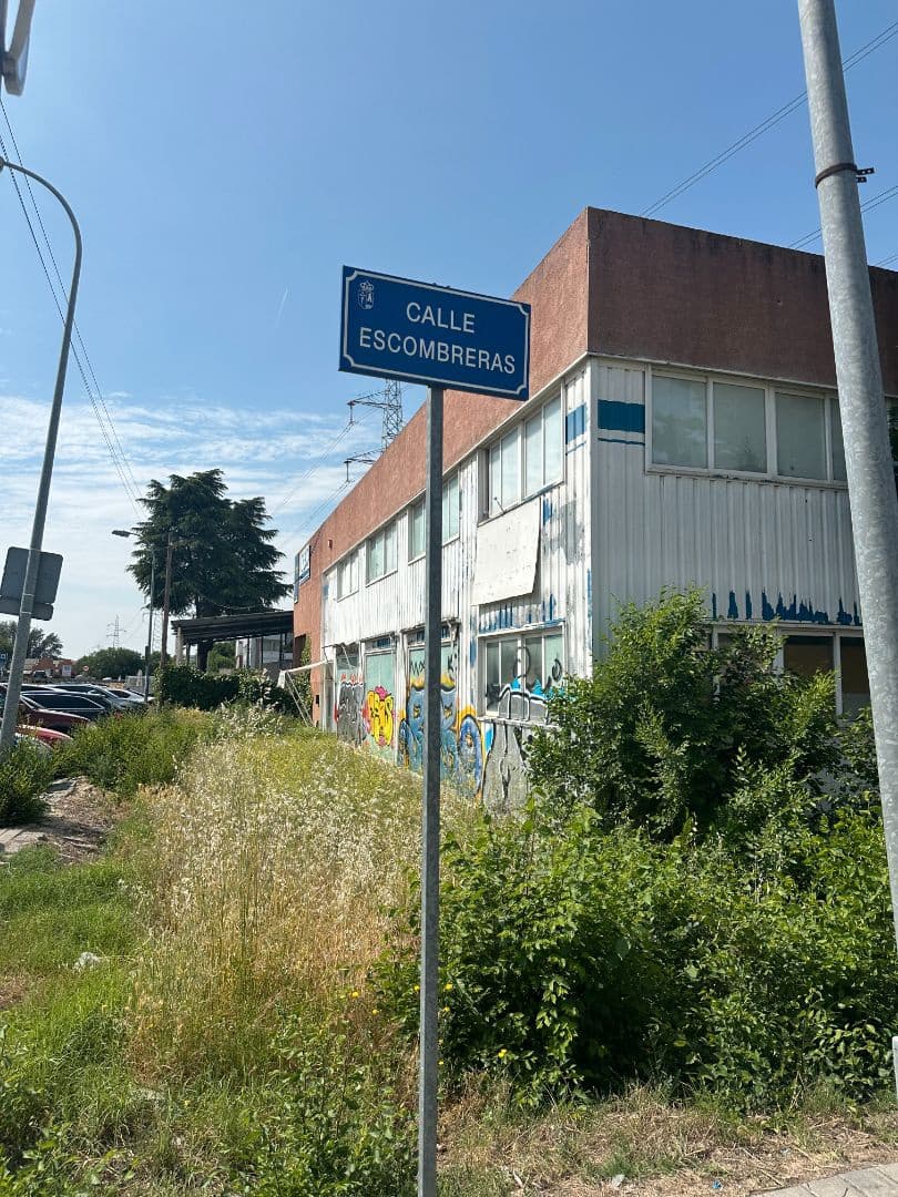 Ubebygd land til salgs i Paracuellos de Jarama - € 165 000 (Ref: 9030857)