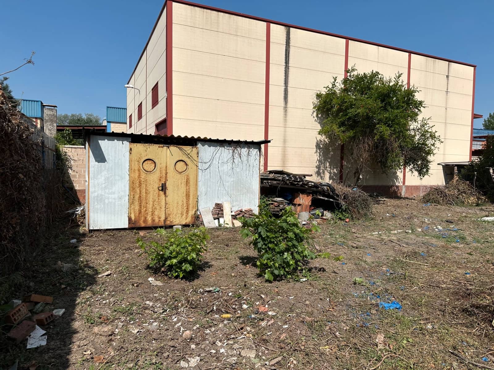Ubebygd land til salgs i Paracuellos de Jarama - € 165 000 (Ref: 9030857)