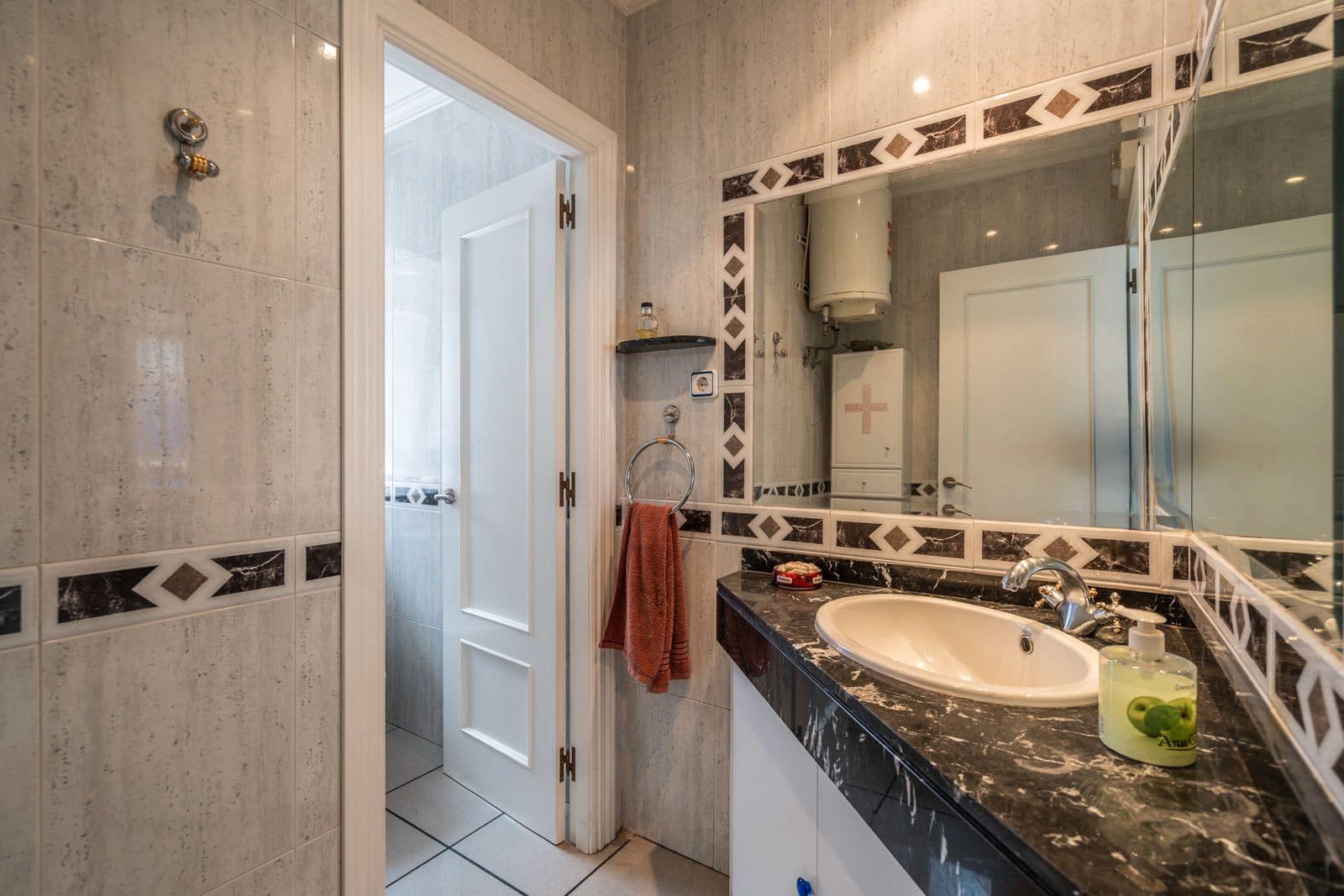 Erhverv til salg i Mostoles - € 1.390.000 (Ref: 9064712)