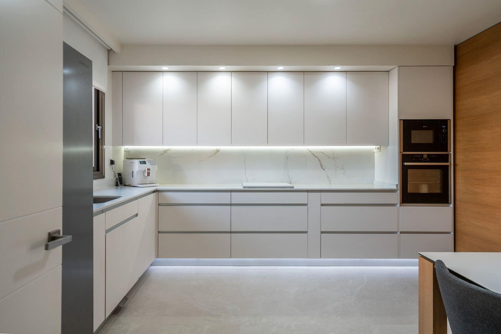 4 sypialnia Dom blizniak na sprzedaż w Miasto Madryt z basenem garażem - 1 595 000 € (Ref: 9081063)