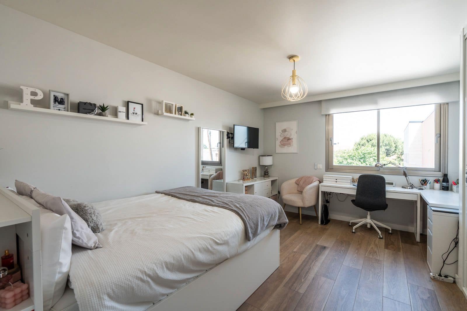 4 sypialnia Dom blizniak na sprzedaż w Miasto Madryt z basenem garażem - 1 595 000 € (Ref: 9081063)