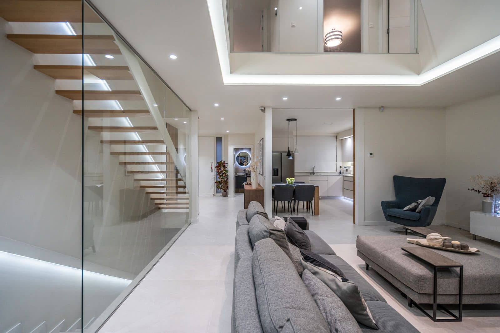 4 sypialnia Dom blizniak na sprzedaż w Miasto Madryt z basenem garażem - 1 595 000 € (Ref: 9081063)