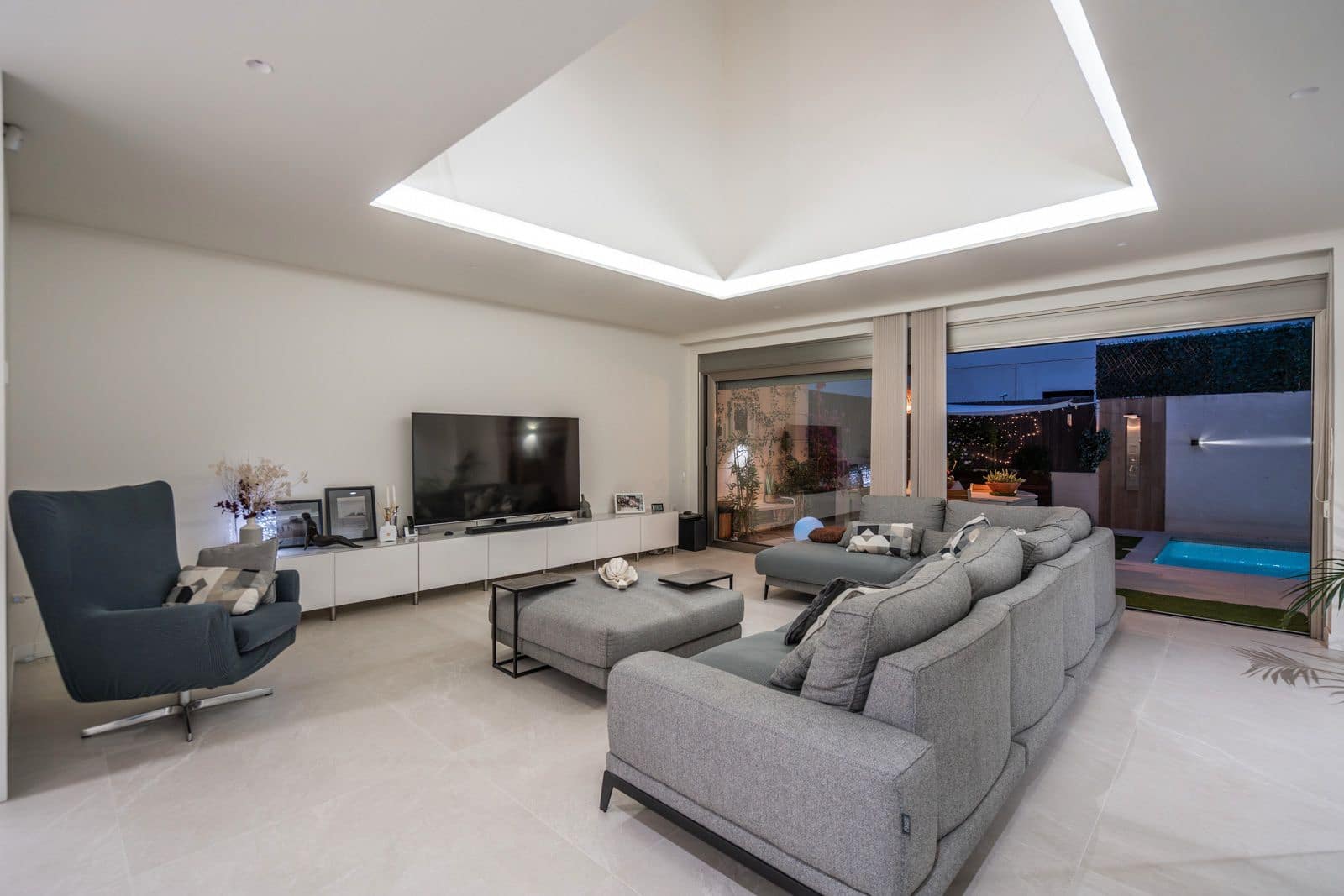 4 sypialnia Dom blizniak na sprzedaż w Miasto Madryt z basenem garażem - 1 595 000 € (Ref: 9081063)