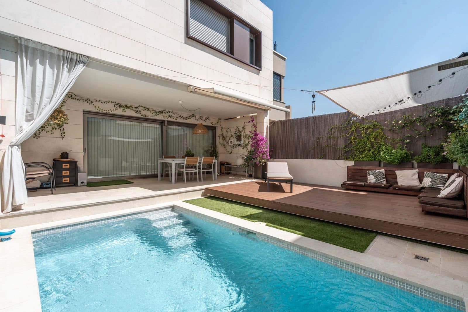 4 sypialnia Dom blizniak na sprzedaż w Miasto Madryt z basenem garażem - 1 595 000 € (Ref: 9081063)